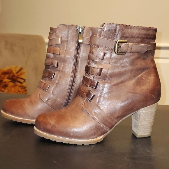 Antelope Shoes - Antelope heeled booties